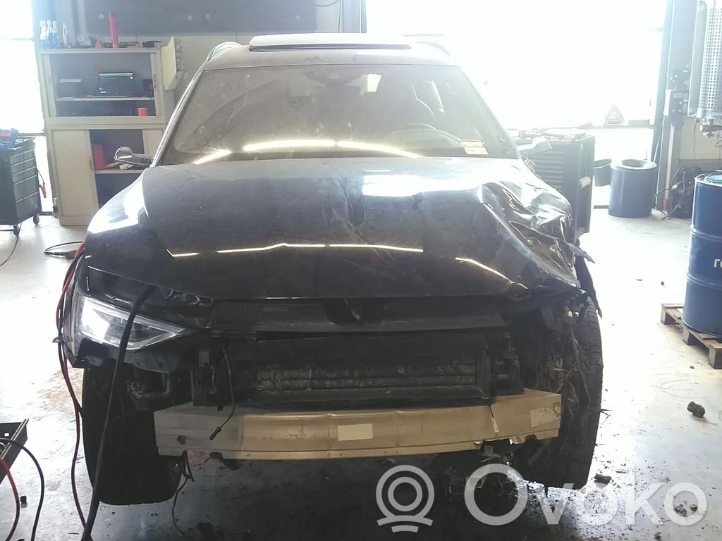 e-tron e-tron  4KE971054A