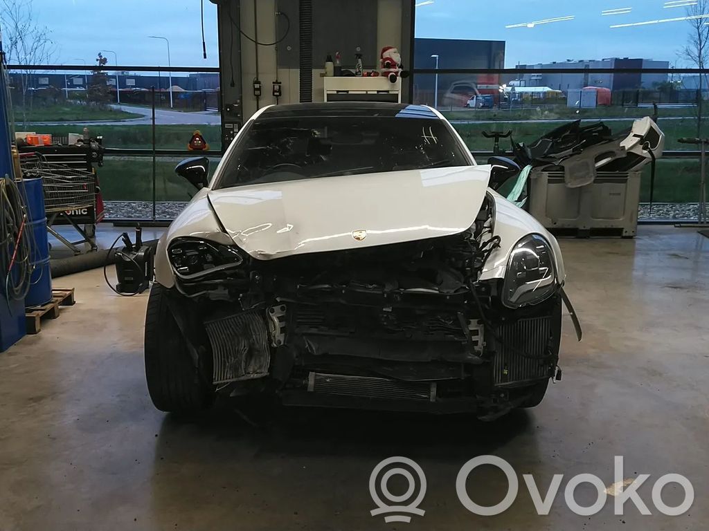 Panamera (971) Panamera  8W0906265L