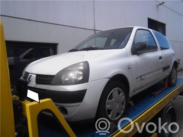 Clio II Clio  8200303619