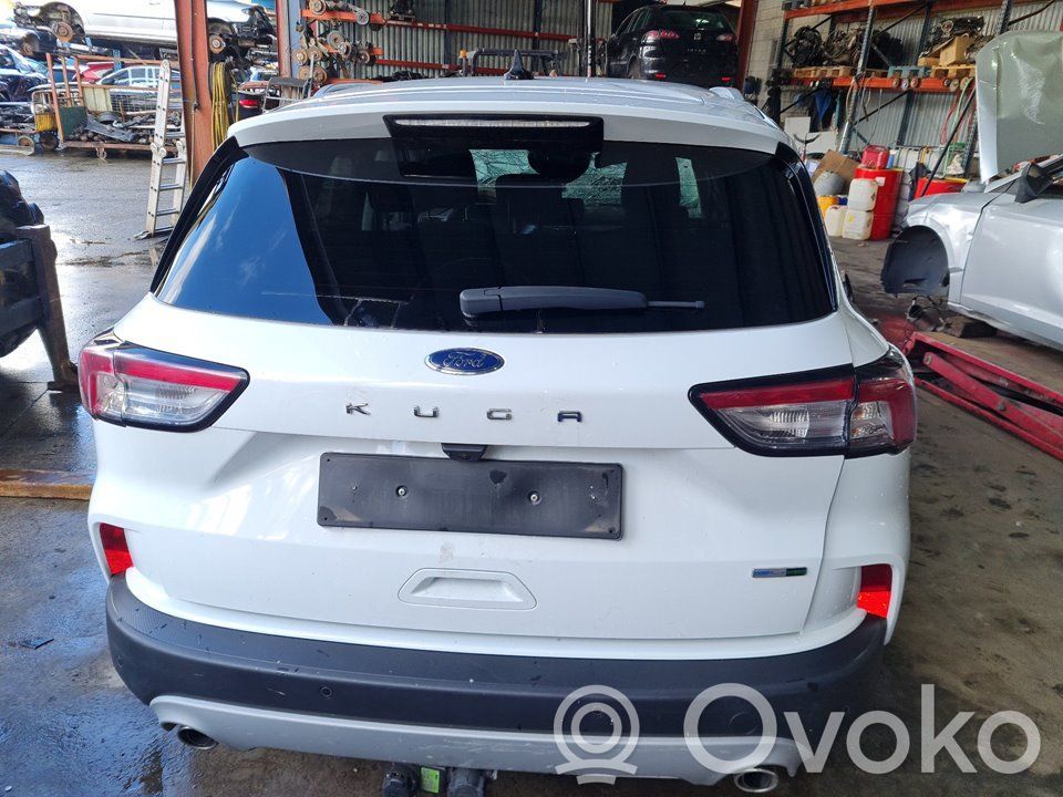Kuga III Kuga  LX6A5E145AB