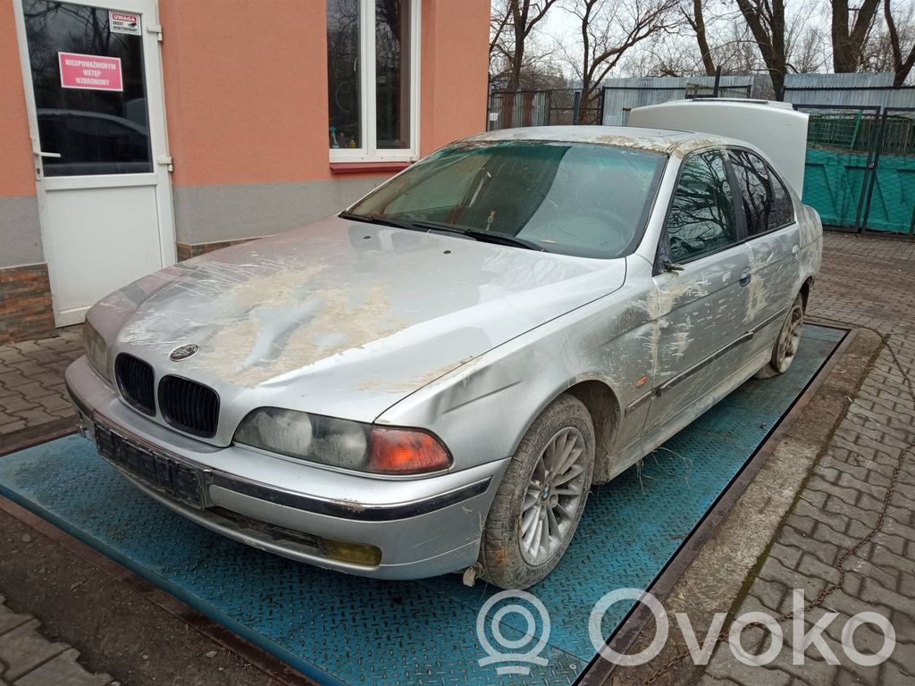 5 E39 Series 5  8235126