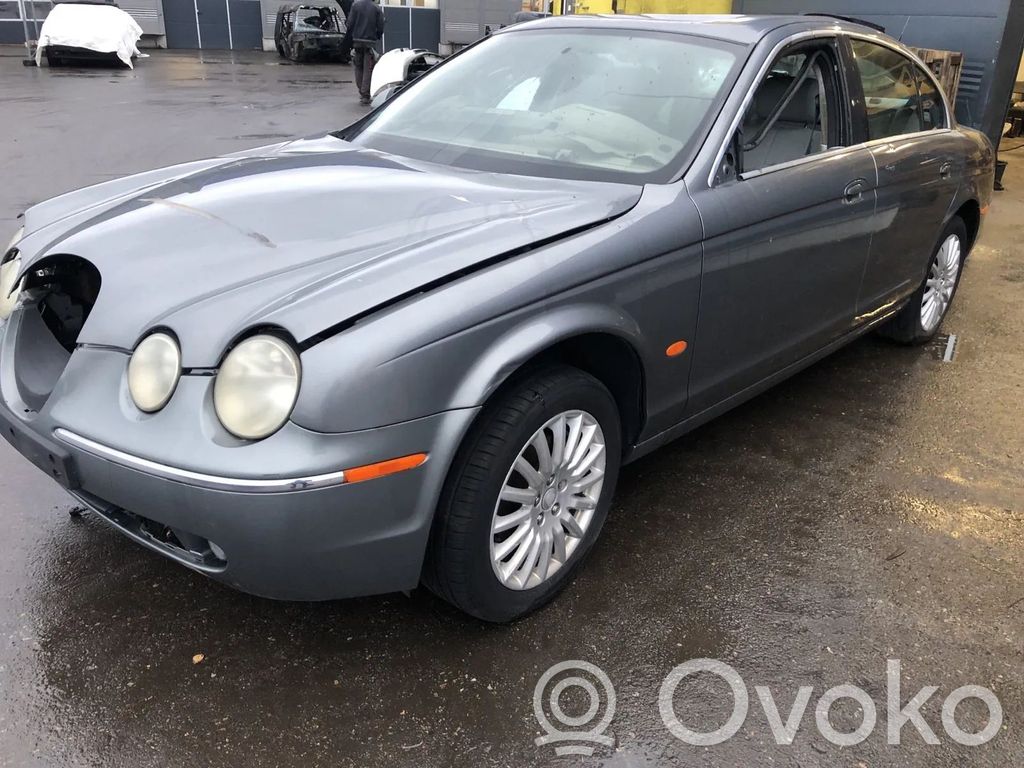 S-Type S-Type  33048267