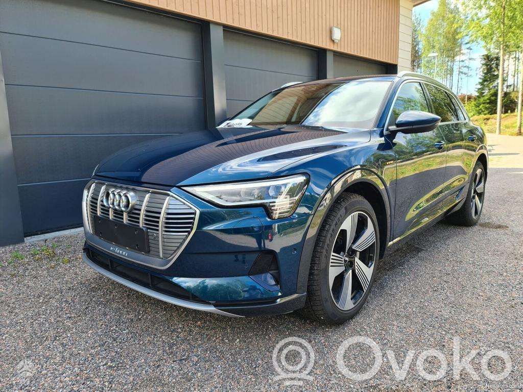e-tron e-tron  4J3907561