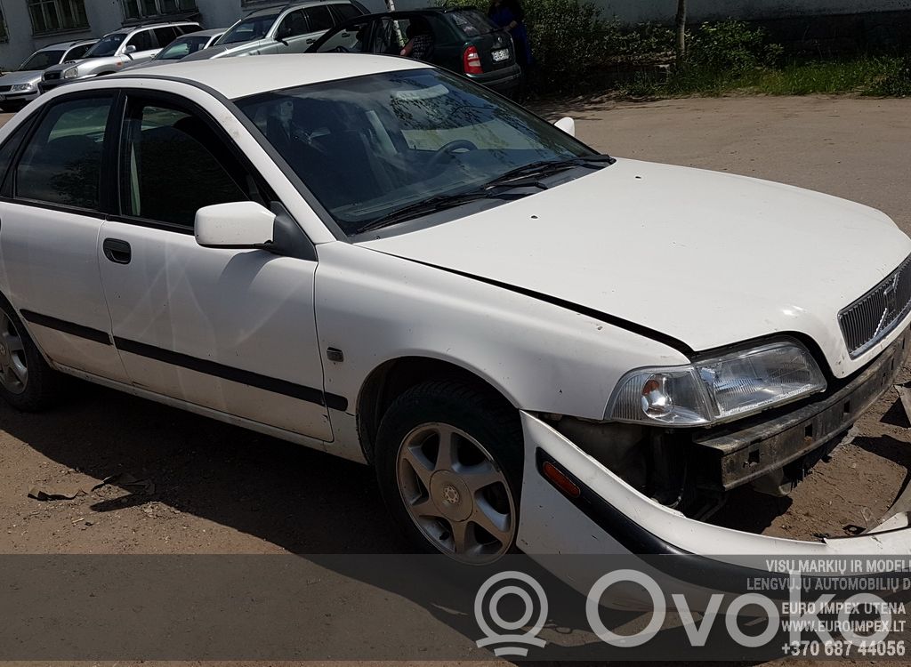 S40, V40 S40, V40  3081046