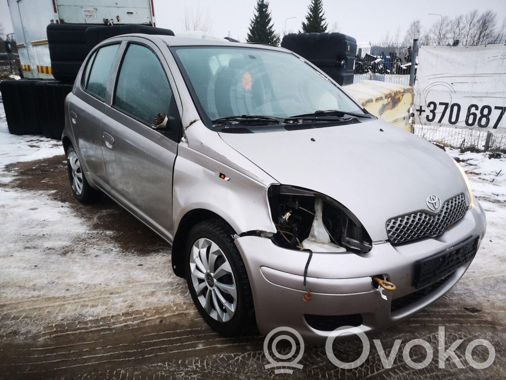 Yaris Yaris  PILKOS