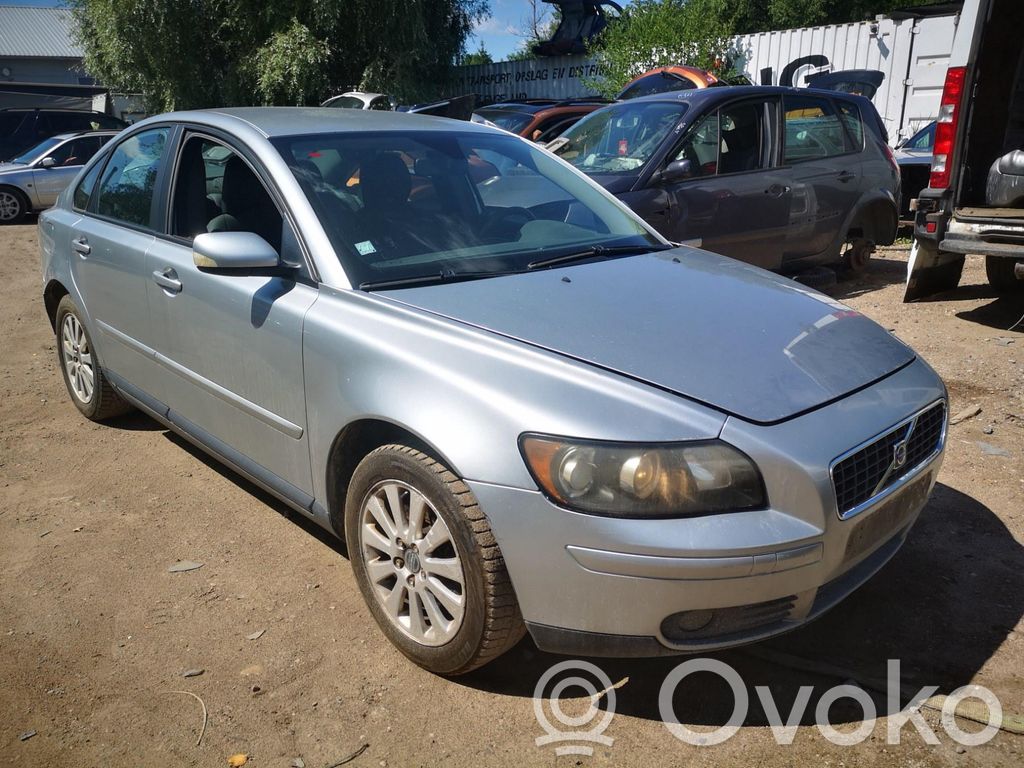 S40 S40, V40