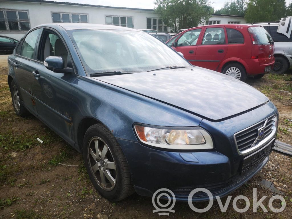 S40 S40, V40