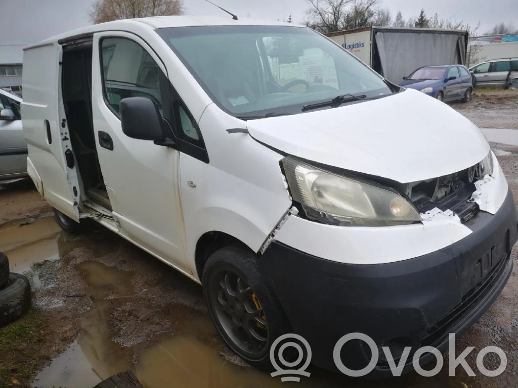 NV200 NV200  JUODAS