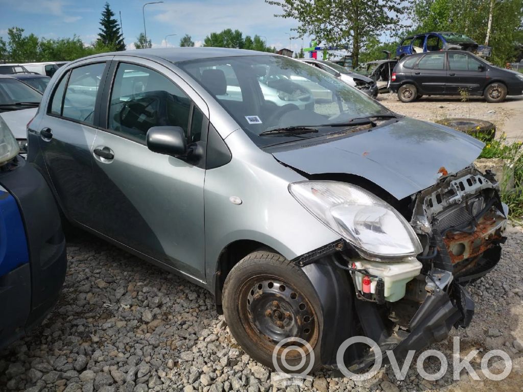 Yaris Yaris  649950D010