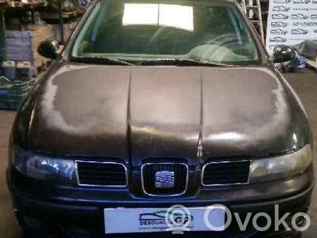 Leon (1M) Leon  33009583E