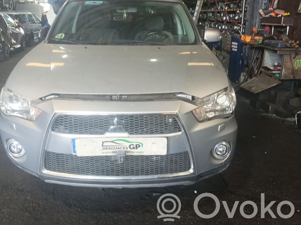 Outlander Outlander  8651A086