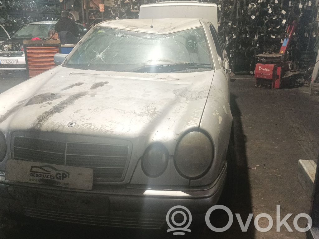 E W210 E-class, AMG (W124, W210, W211, W212, W213, C207, W238)  0000788523