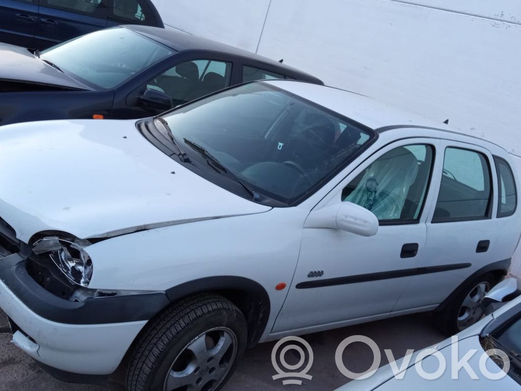 Corsa B Corsa  0123110008