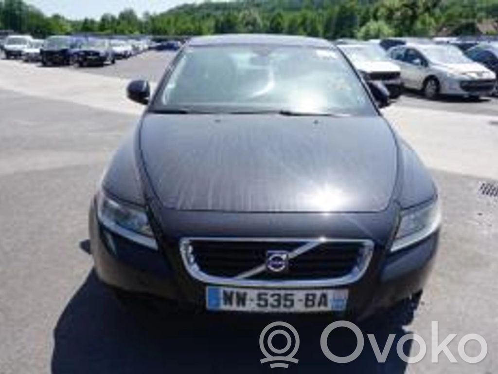 S40 S40, V40  39886317