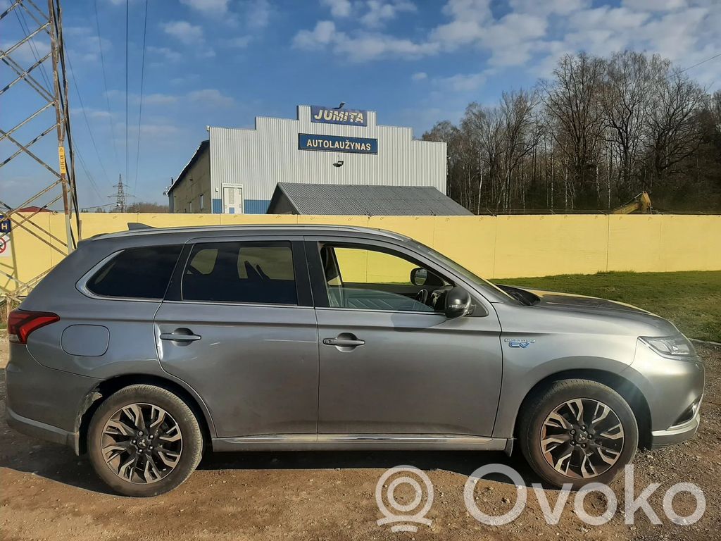 Outlander Outlander  4B11