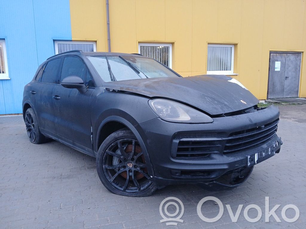 Cayenne (9Y0 9Y3) Cayenne  4M0906265C