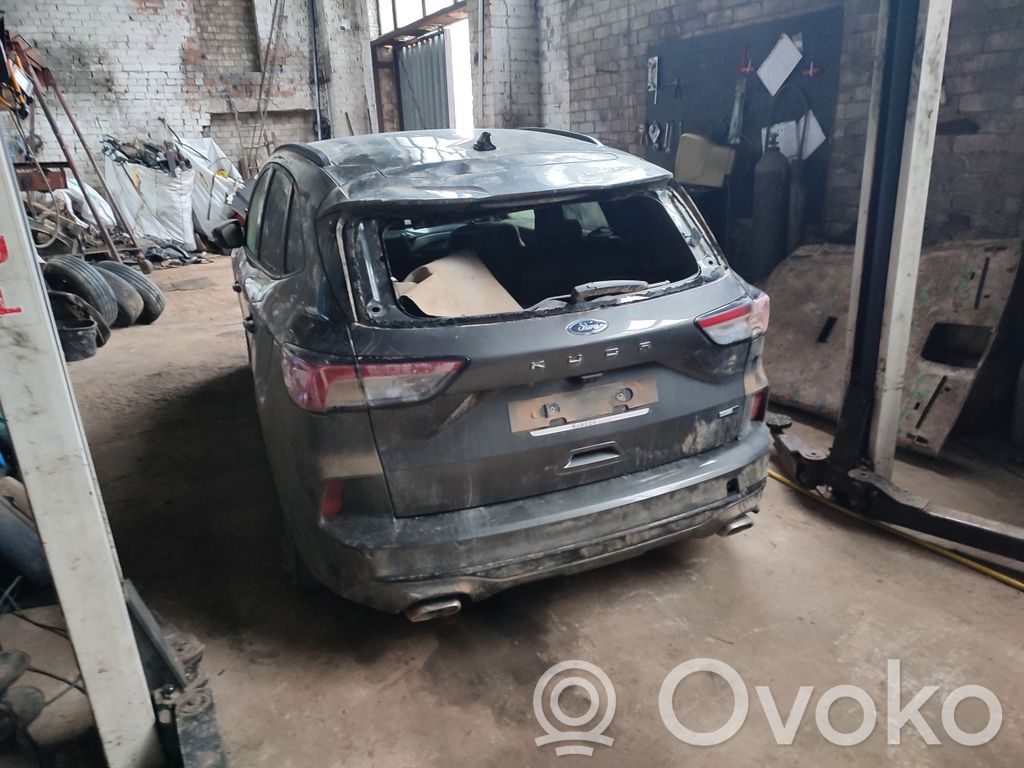 Kuga III Kuga  LX615L216AA