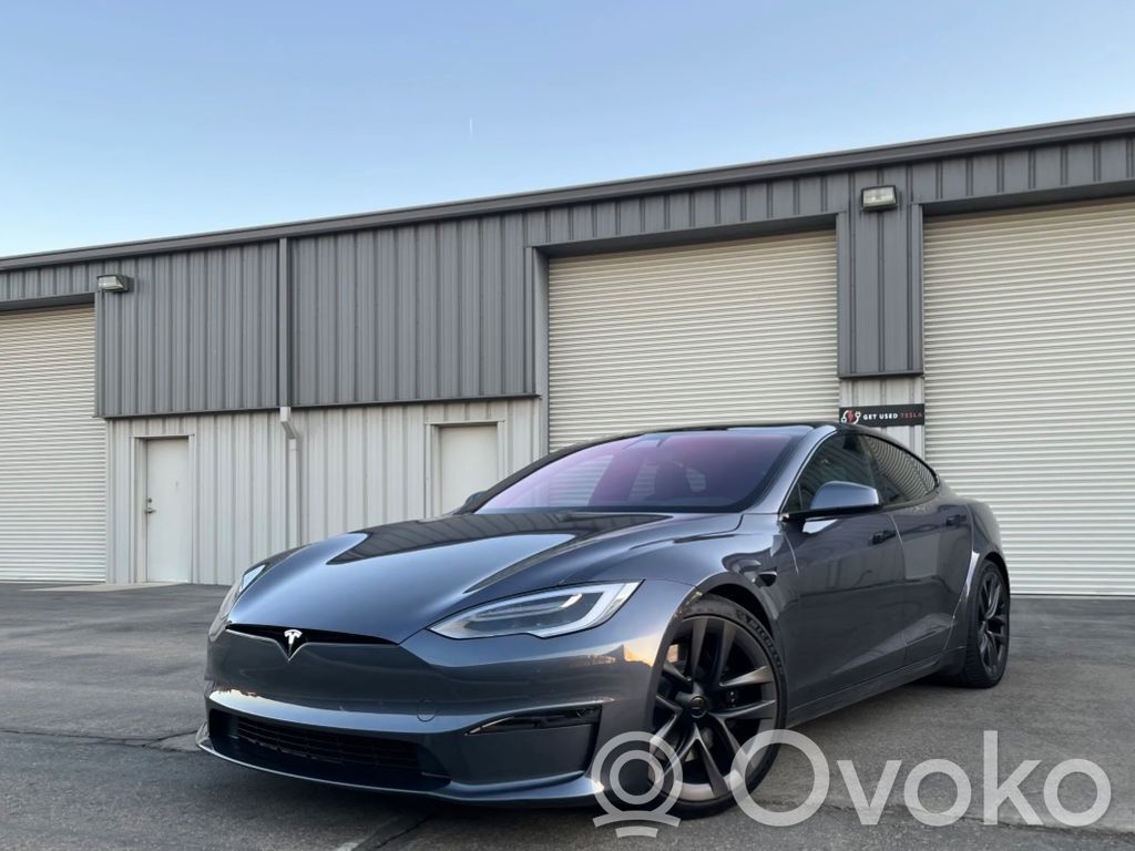 Model S Tesla Model S  100745700C