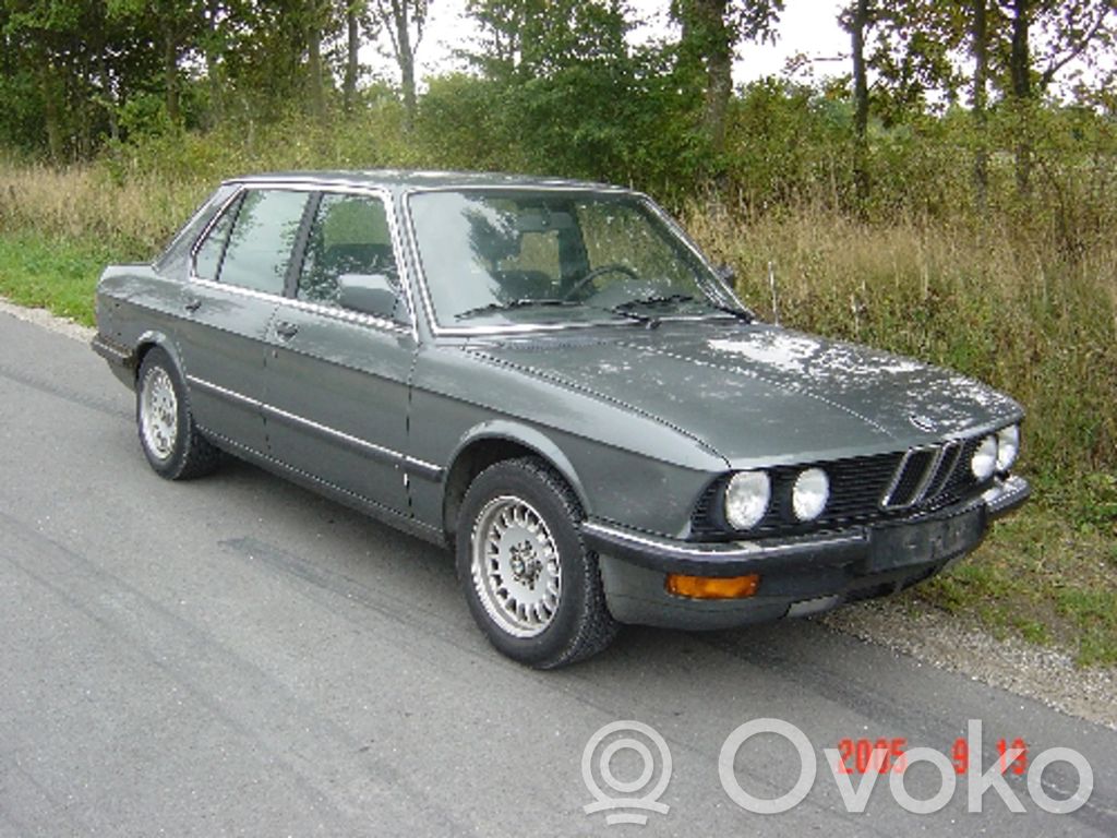 5 E28 Series 5  13712240097