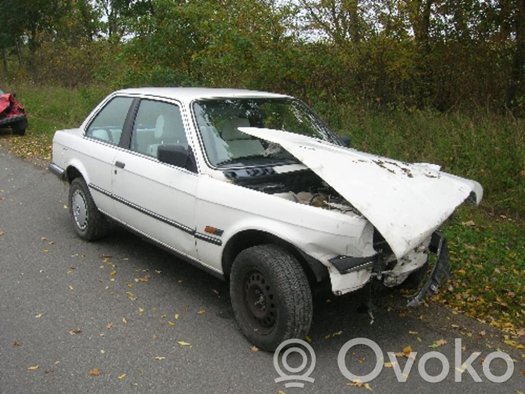 3 E30 Series 3  62141380637