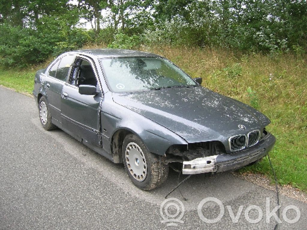5 E39 Series 5  22116754608