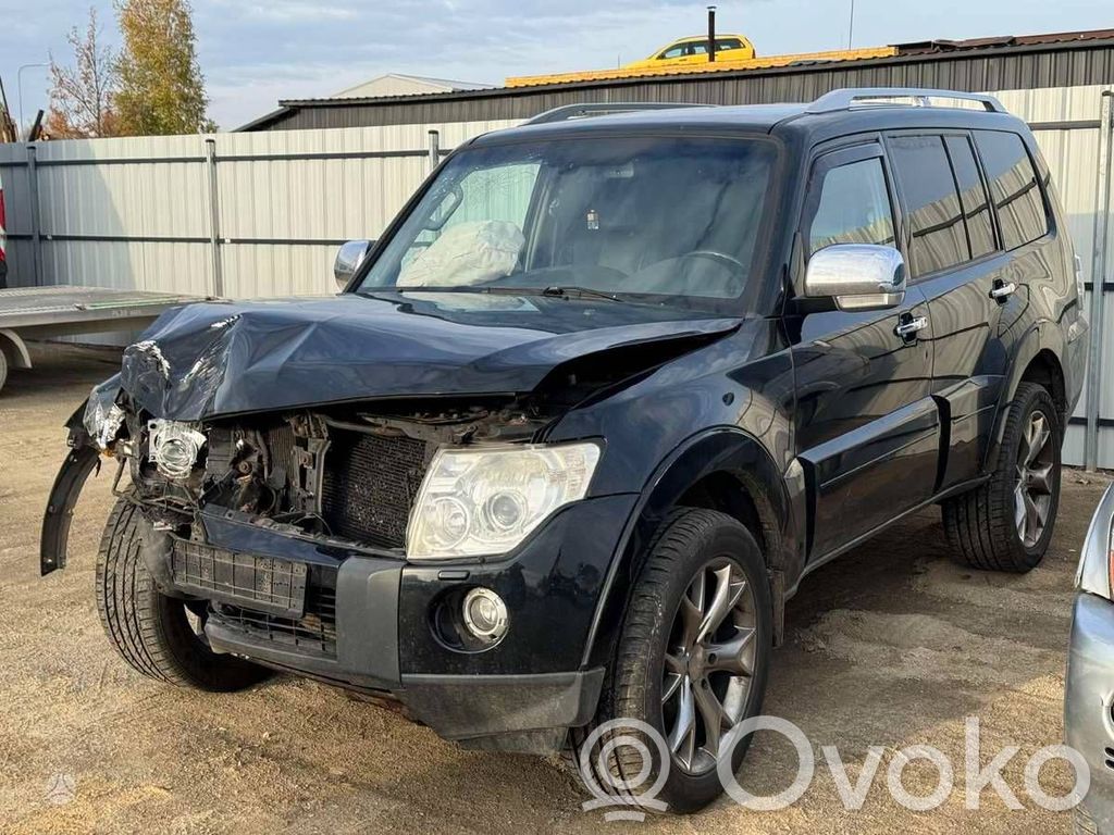 Pajero Pajero  MR569728