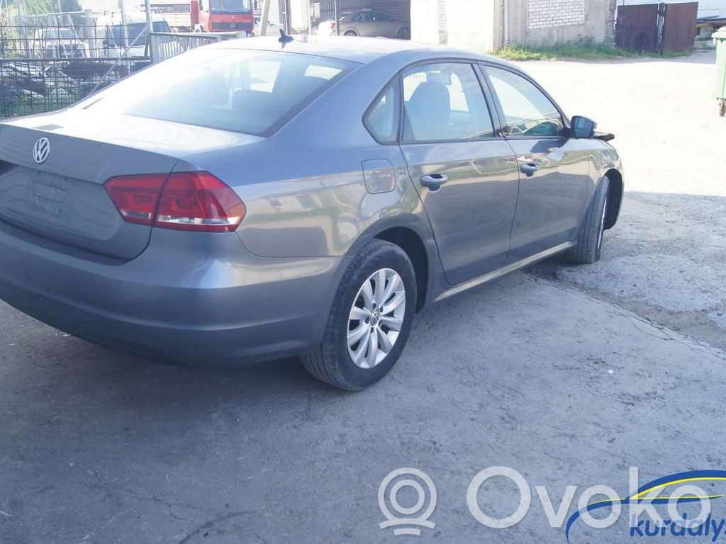 PASSAT B7 USA Passat  561863083A