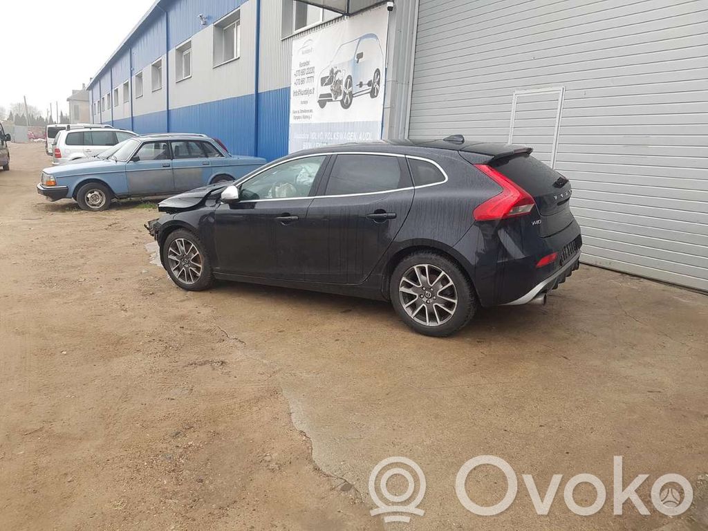 V40 S40, V40  326F11