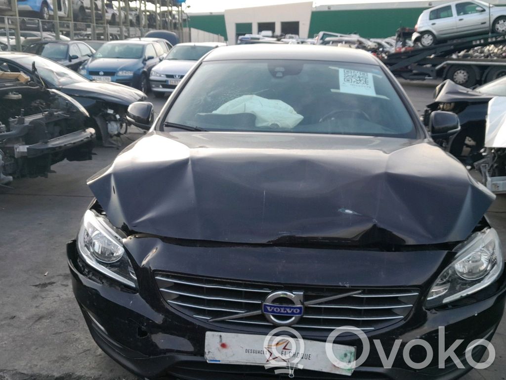 V60 V60, V60 Cross Country  30671248