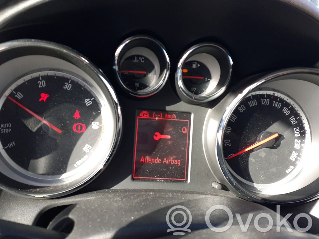 Astra J Astra  13586366