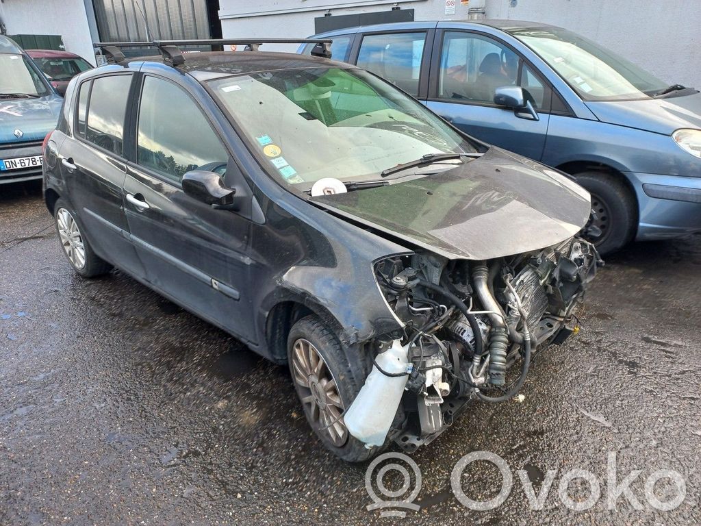 Clio III Clio  8200838249