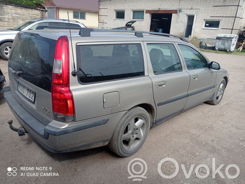 V70 S70, V70, V70 XC  P08636189