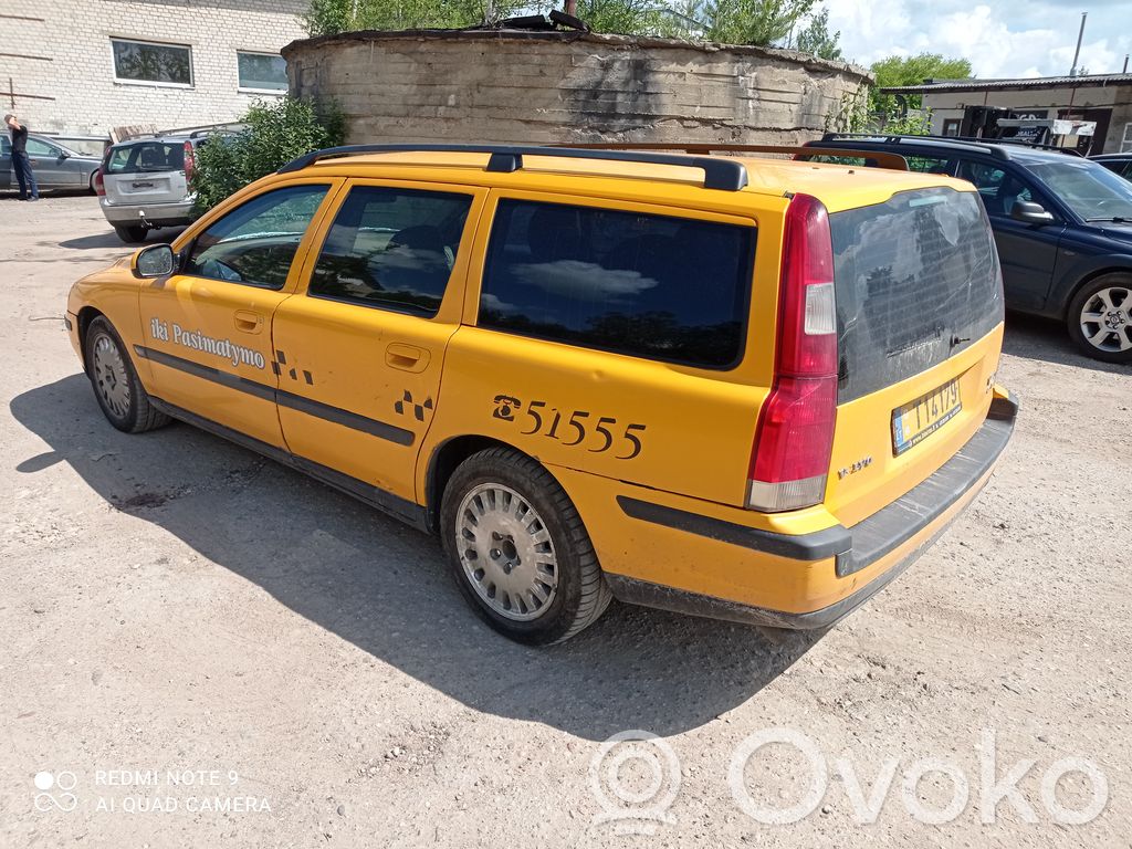 V70 S70, V70, V70 XC  8642230
