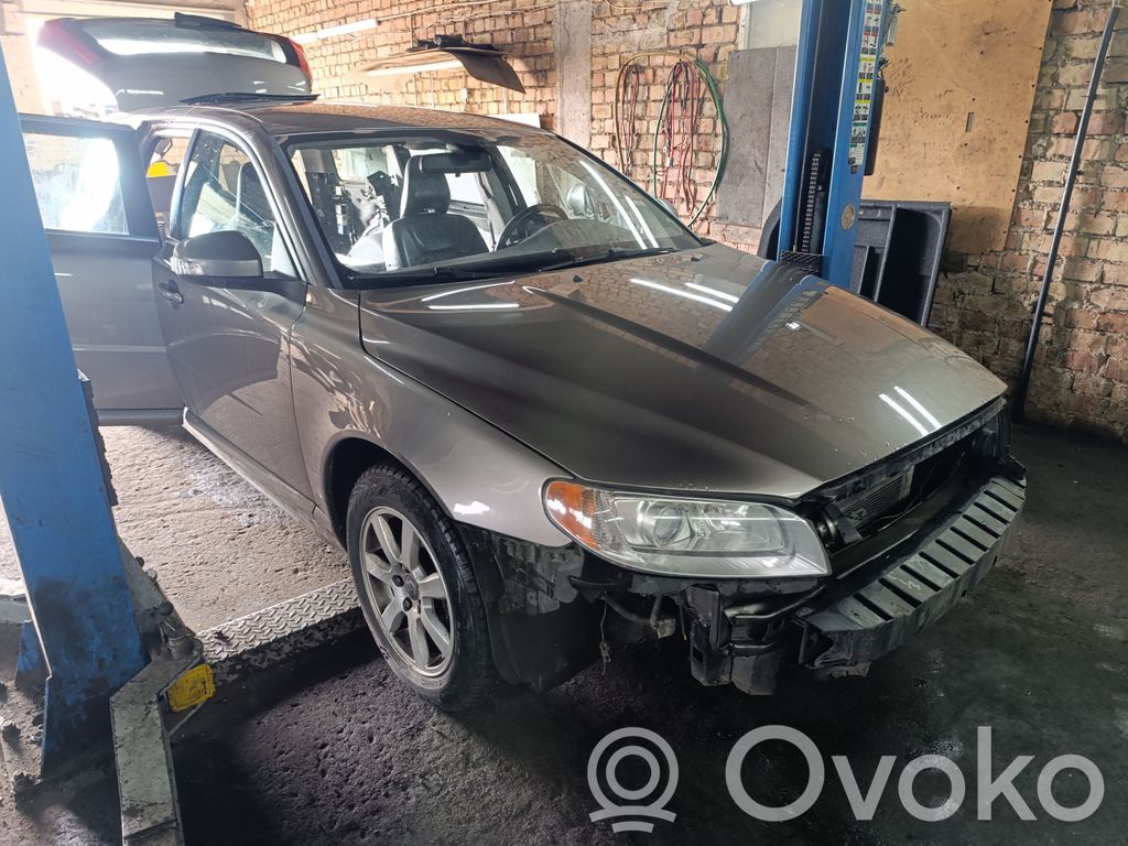 V70 S70, V70, V70 XC  30783020
