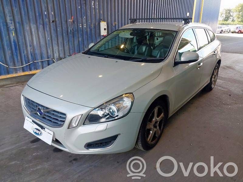 V60 V60, V60 Cross Country  36002929