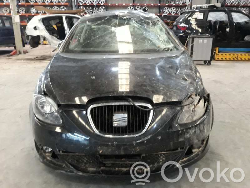 Leon (1P) Leon  1K0407151AC