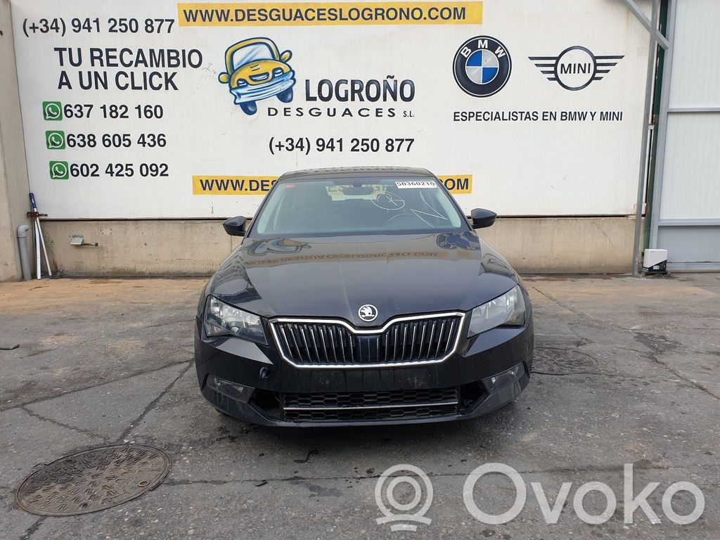 Superb B8 (3V) Superb  5Q0614517CT