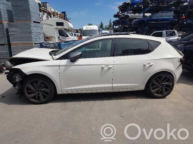 Leon (5F) Leon  5Q0959802B