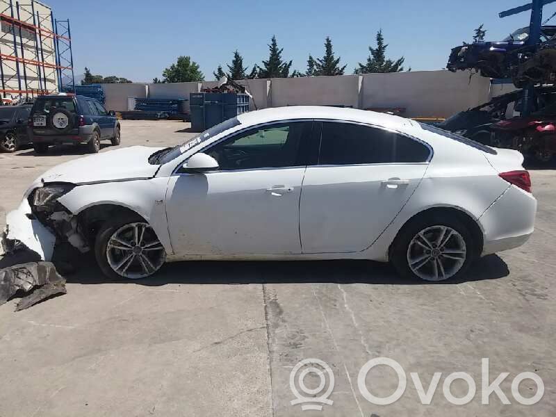 Insignia A Insignia  13082893