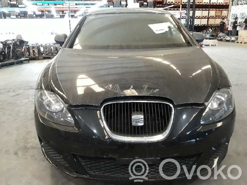 Leon (1P) Leon  3C0820743BT