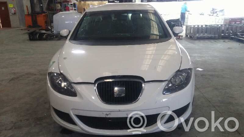 Leon (1P) Leon  1K0907530F