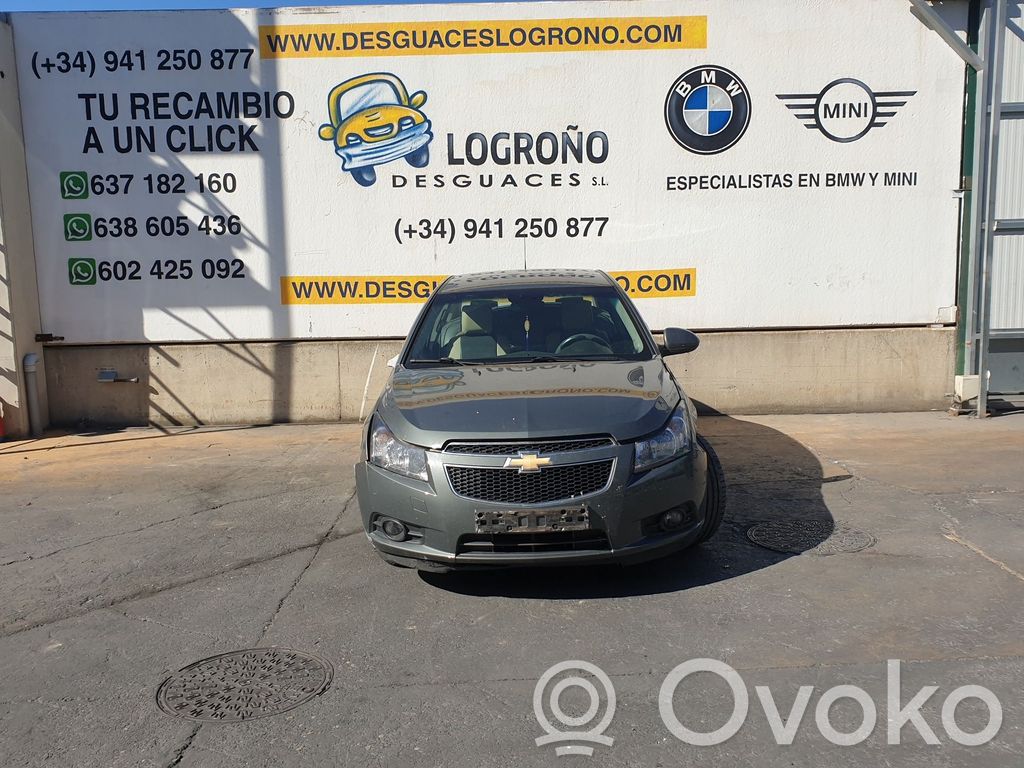 Cruze Cruze  688014257