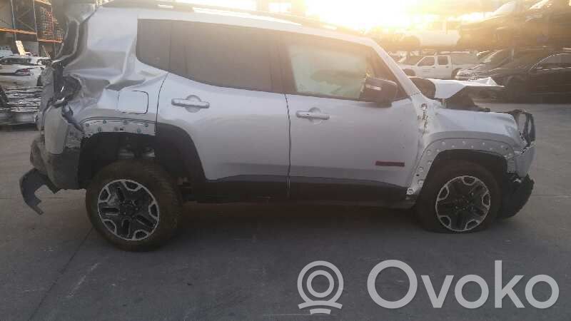 Renegade Renegade  5T590753