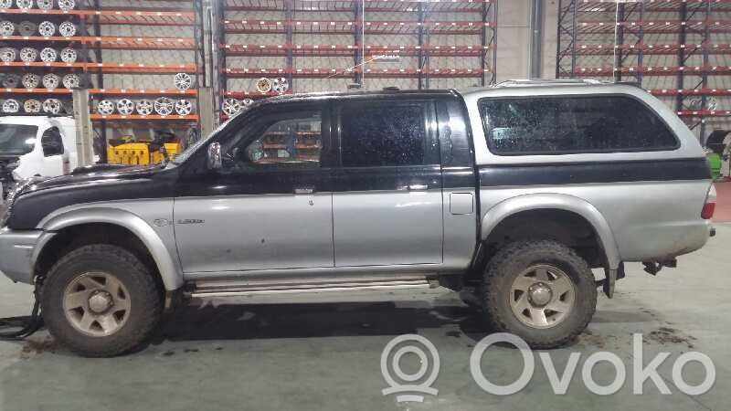 L200 L200, L300, L400 Space Gear  MB918830
