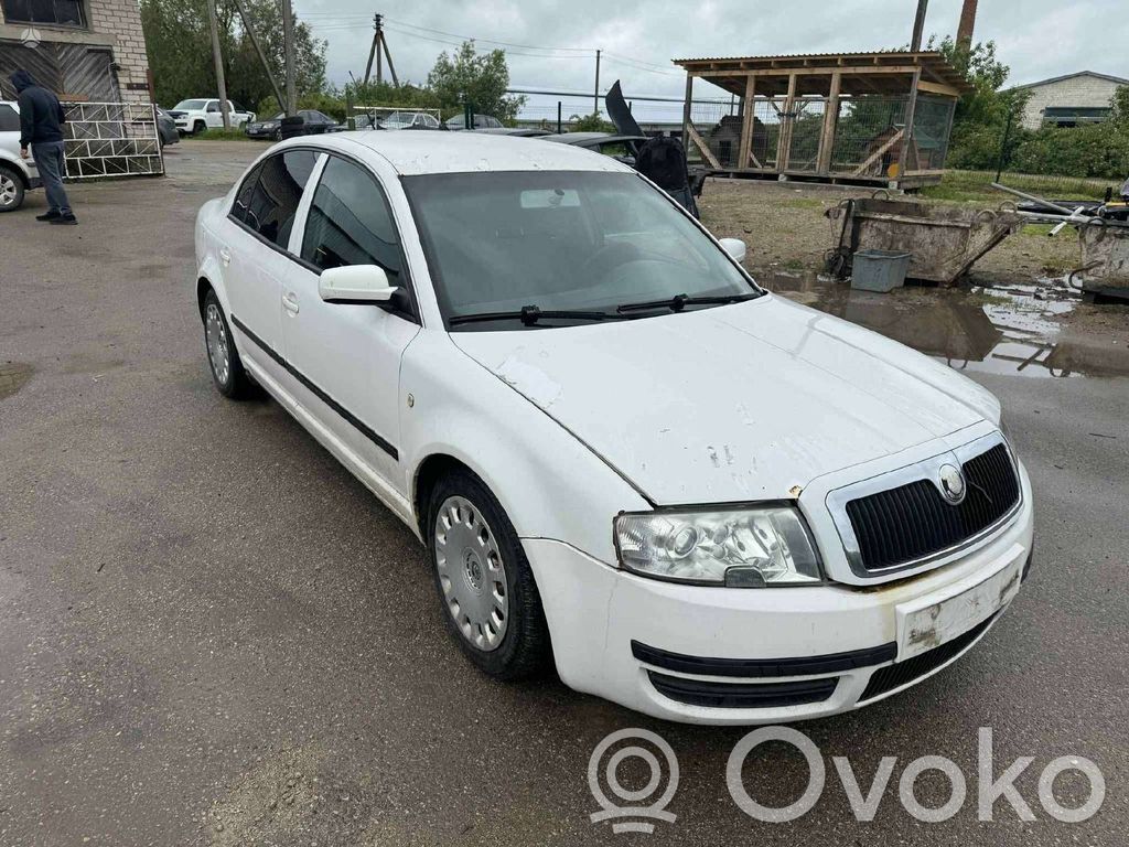 Superb B5 (3U) Superb  8D0199307P