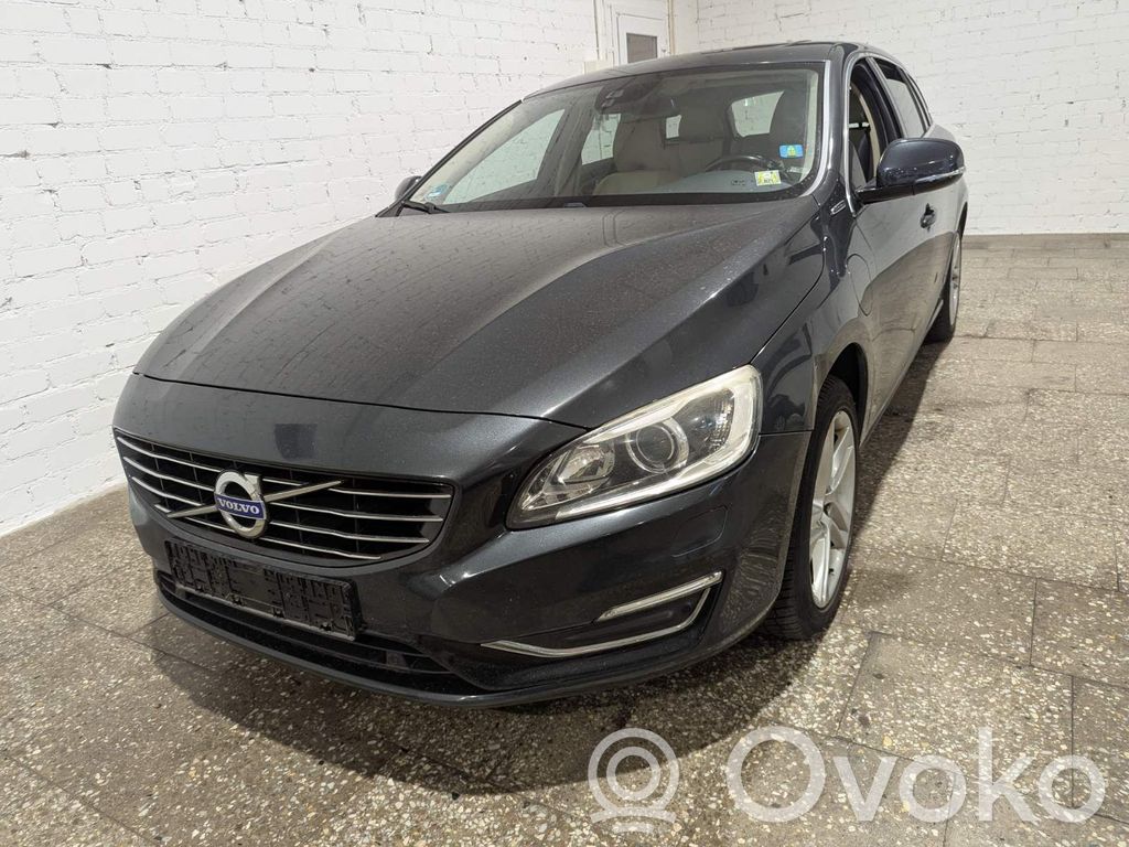 V60 V60, V60 Cross Country  31368356