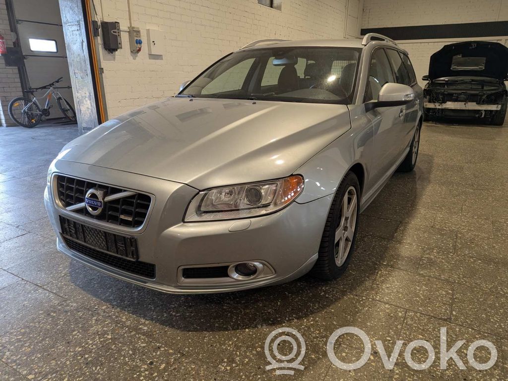 V70 S70, V70, V70 XC  9G917M121AB