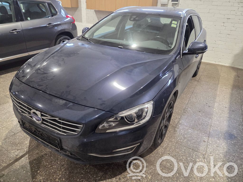 V60 V60, V60 Cross Country  31314152