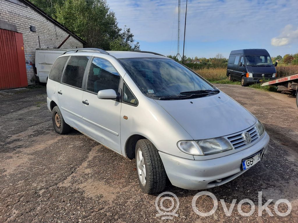 Sharan Sharan  7M0199207