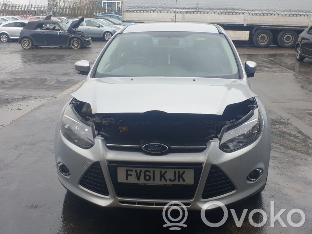 Focus Focus  8A6113A613DA